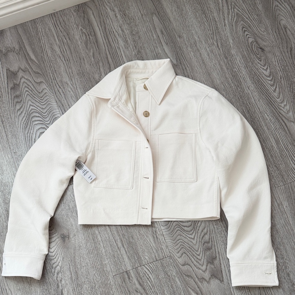 Aritzia Women's Cream Jacket